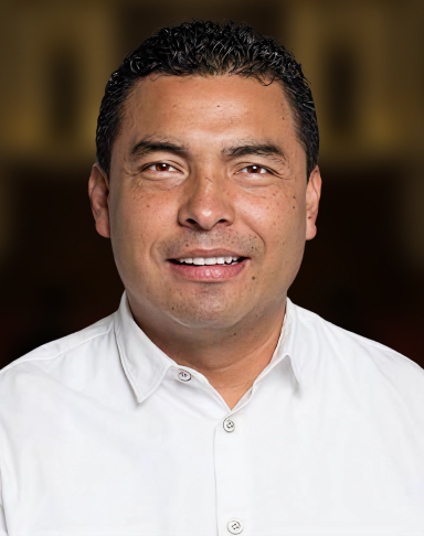 Dr. Olivio López Mújica
